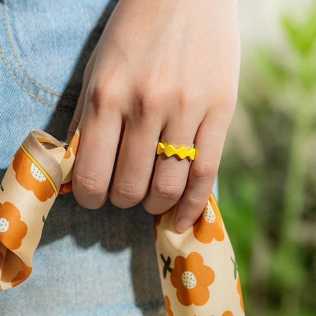ITGlife® Breathable Love Silicone Ring - Yellow